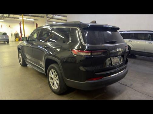 Diamond Black Crystal Pearlcoat 2023 Jeep Grand Cherokee L Limited