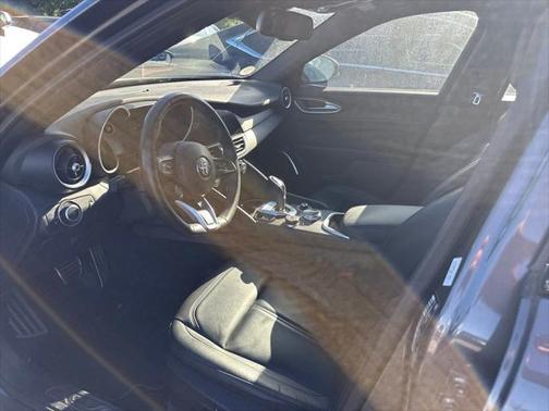 2022 Alfa Romeo Giulia Ti