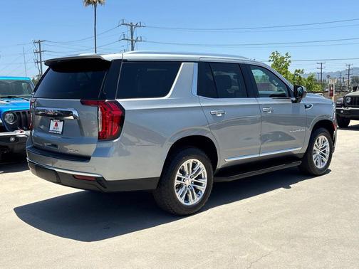 Sterling Metallic 2024 GMC Yukon SLT