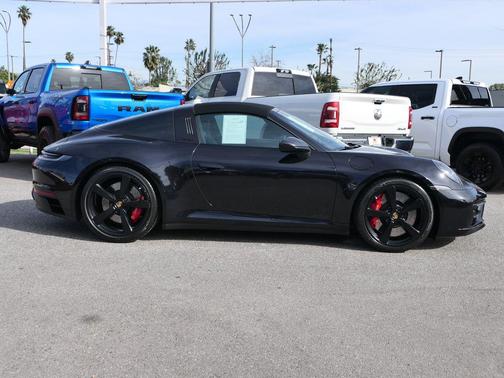 2024 Porsche 911 Targa 4 GTS