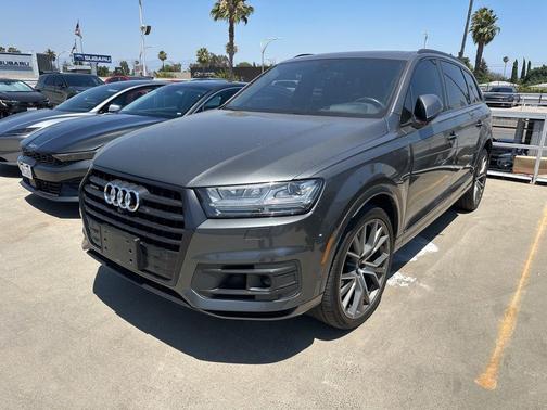 Gray Metallic 2019 Audi Q7 55 Prestige