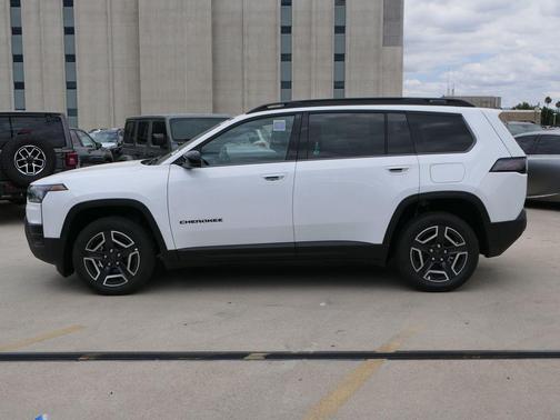 Bright White Clearcoat 2026 Jeep Cherokee Limited
