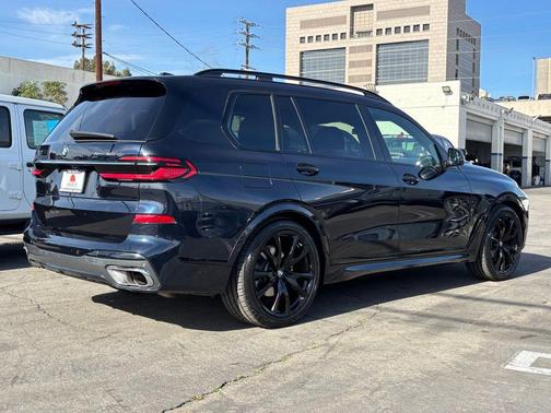 2023 BMW X7 xDrive40i