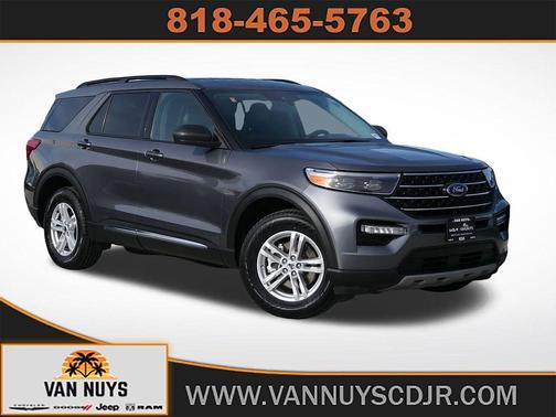 Carbonized Gray 2024 Ford Explorer XLT