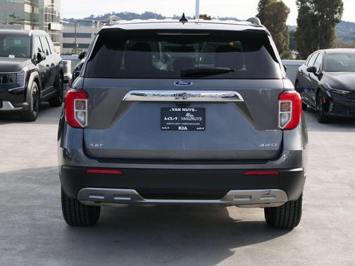 Gray Metallic 2024 Ford Explorer XLT