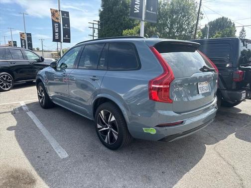 2023 Volvo XC90 Recharge Plug-In Hybrid T8 Plus Dark Theme 7-Seater