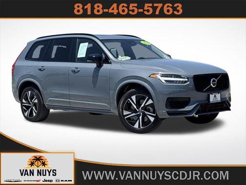 2023 Volvo XC90 Recharge Plug-In Hybrid T8 Plus Dark Theme 7-Seater