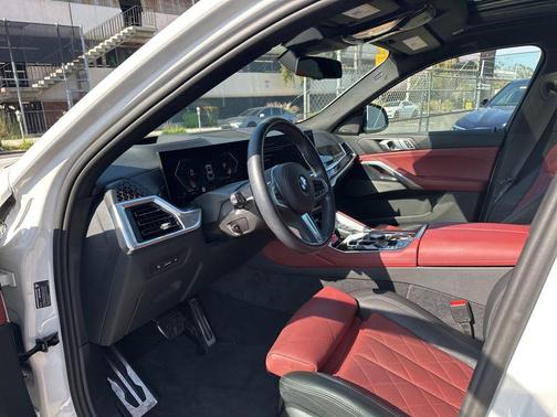 White Metallic 2024 BMW X6 xDrive40i