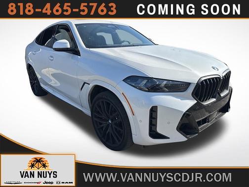 Mineral White Metallic 2024 BMW X6 xDrive40i