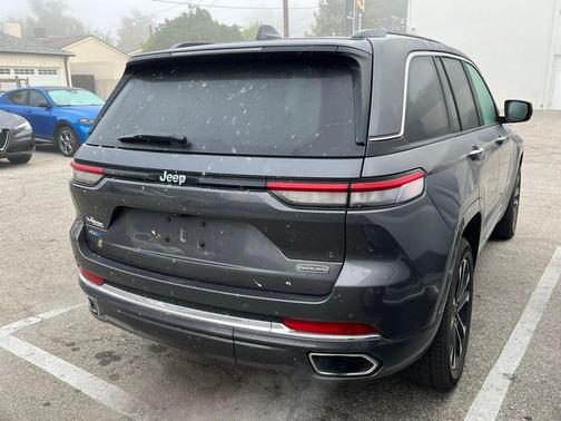 2022 Jeep Grand Cherokee 4xe Overland