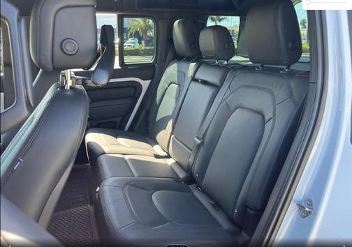 2023 Land Rover Defender 110 V8