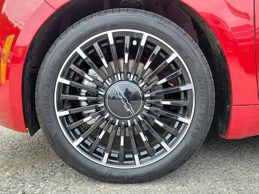 2024 FIAT 500e INSPI(RED) FWD