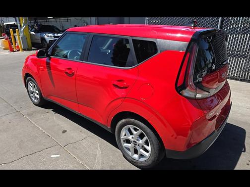 Inferno Red 2025 Kia Soul LX