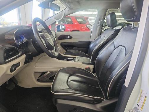 2023 Chrysler Pacifica Hybrid Limited
