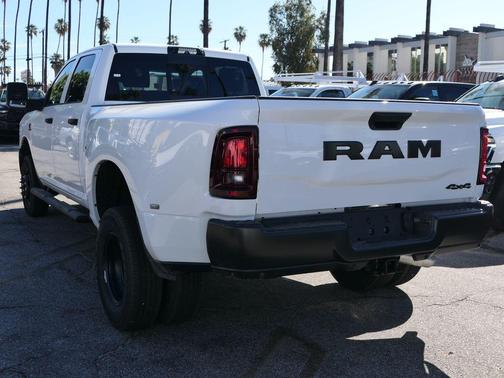 2026 RAM 3500 Tradesman Crew Cab 4x4 8' Box