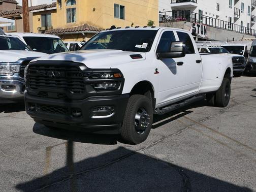2026 RAM 3500 Tradesman Crew Cab 4x4 8' Box