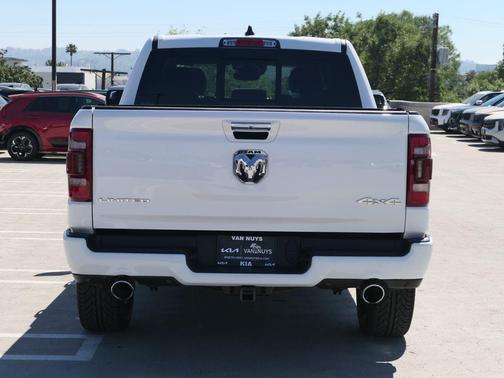 Bright White Clearcoat 2022 RAM 1500 Limited