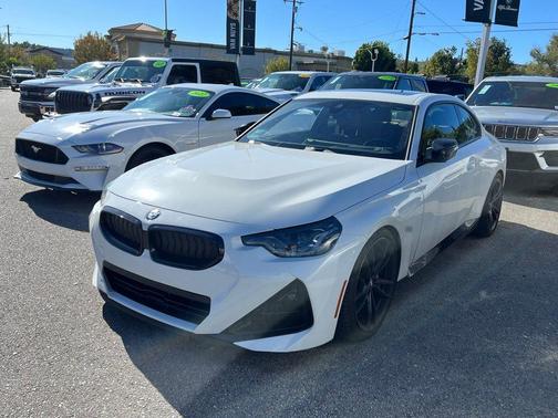 2024 BMW M240 i