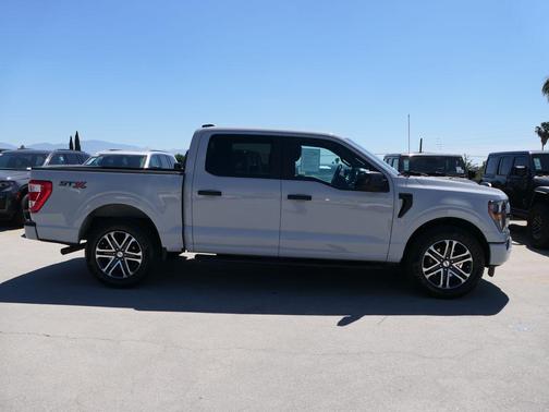 Avalanche 2023 Ford F-150 XL