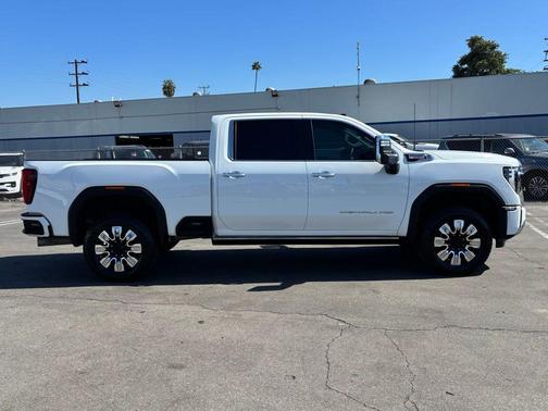 2025 GMC Sierra 2500 Denali
