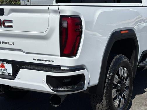 2025 GMC Sierra 2500 Denali