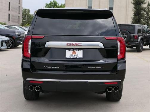 2023 GMC Yukon XL Denali
