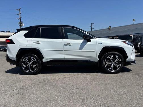 Wind Chill Pearl/Midnight Black Metallic 2024 Toyota RAV4 Prime XSE