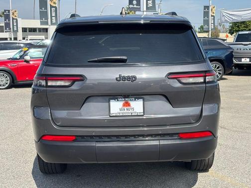 2023 Jeep Grand Cherokee L Altitude