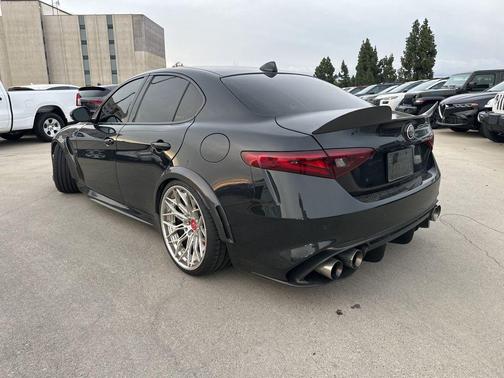 2018 Alfa Romeo Giulia Quadrifoglio