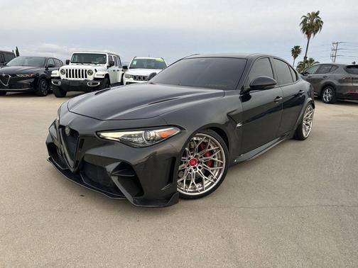 2018 Alfa Romeo Giulia Quadrifoglio