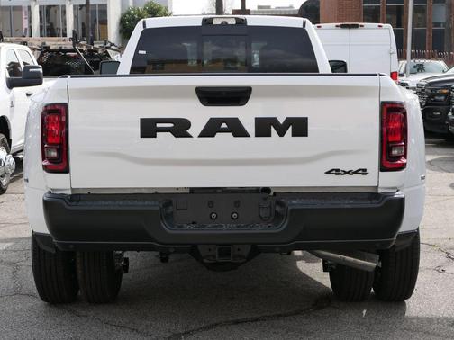2026 RAM 3500 Tradesman Crew Cab 4x4 8' Box