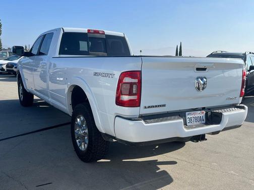 2022 RAM 3500 Laramie Crew Cab 4x4 8' Box