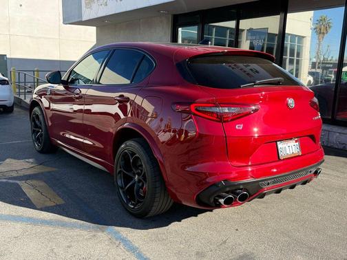 2019 Alfa Romeo Stelvio Quadrifoglio