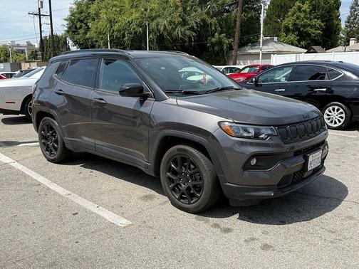 Granite Crystal Metallic Clearcoat 2022 Jeep Compass Latitude