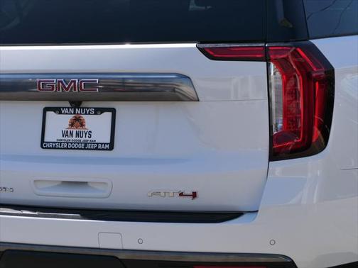 2024 GMC Yukon 4WD AT4