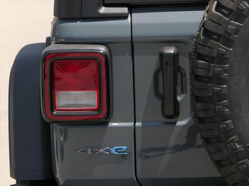 2025 Jeep Wrangler 4xe Willys