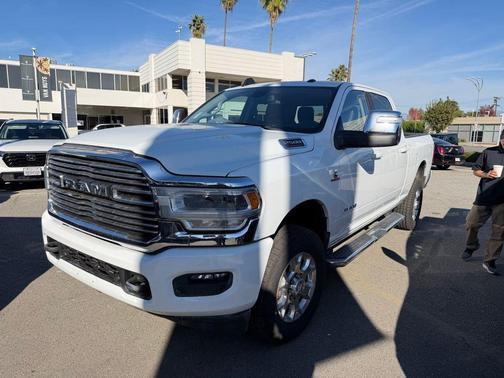 2023 RAM 2500 Laramie Crew Cab 4x4 6'4' Box