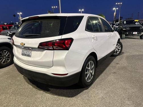 Summit White 2023 Chevrolet Equinox LS