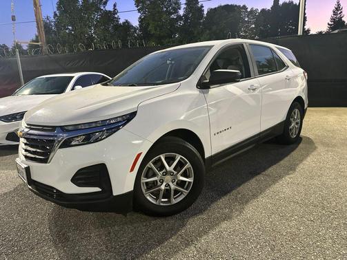 Summit White 2023 Chevrolet Equinox LS