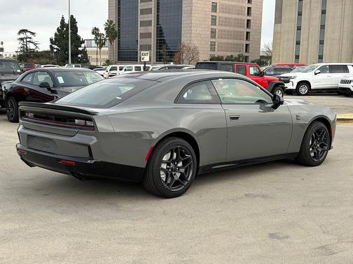 Destroyer Grey Clear Coat 2026 Dodge Charger Scat Pack