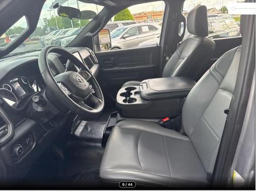 2024 RAM 3500 Tradesman Crew Cab 4x4 6'4' Box