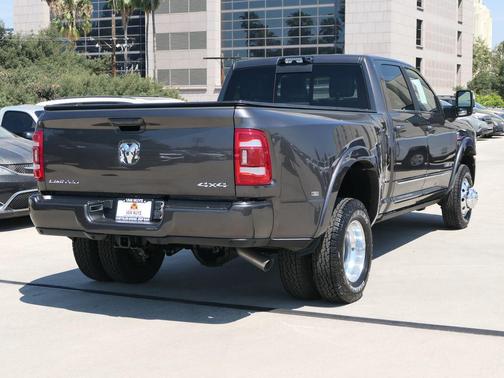 2024 RAM 3500 Limited Crew Cab 4x4 8' Box