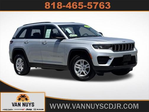 2023 Jeep Grand Cherokee Laredo
