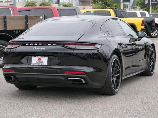 2021 Porsche Panamera 4