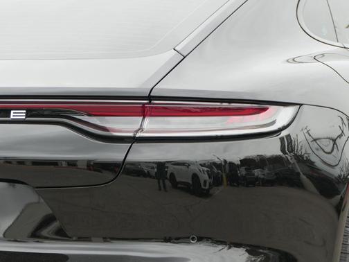 2021 Porsche Panamera 4
