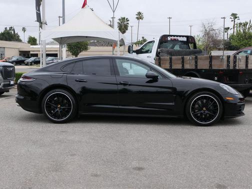 2021 Porsche Panamera 4