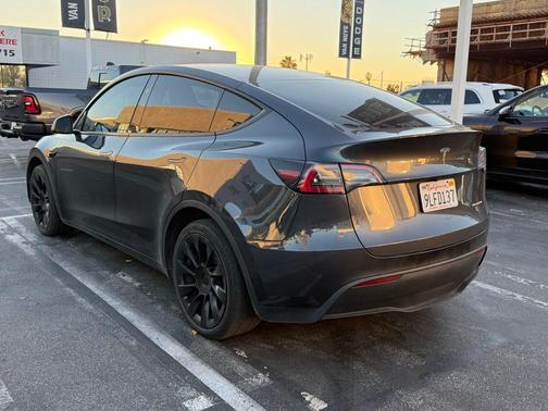 2024 Tesla Model Y Long Range Dual Motor All-Wheel Drive