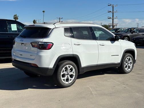 2026 Jeep Compass Latitude