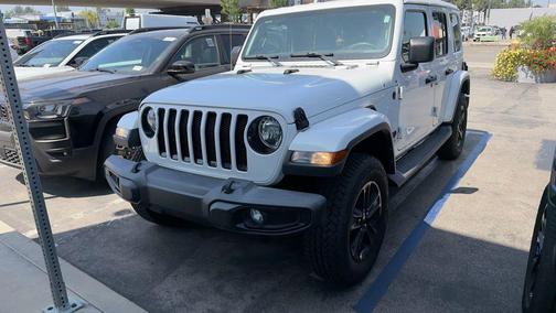 Bright White Clearcoat 2022 Jeep Wrangler Unlimited Sahara