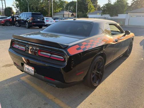 2018 Dodge Challenger SXT